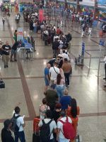 Ernesto ya es huracán y aerolíneas cancelan 10 vuelos en el AILA