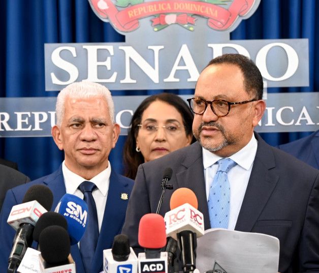 Abinader cambia a 2 años el periodo de designación del Procurador en su propuesta de modificación constitucional