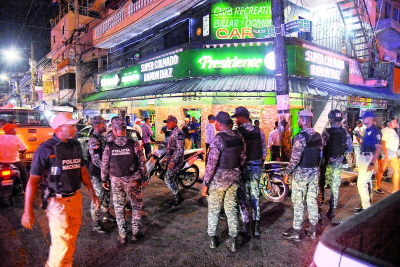 Cierre de negocios y decenas de detenidos en el Gran Santo Domingo y provincias