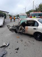 Una persona atrapada y al menos ocho lesionadas por accidente de tránsito en Santiago