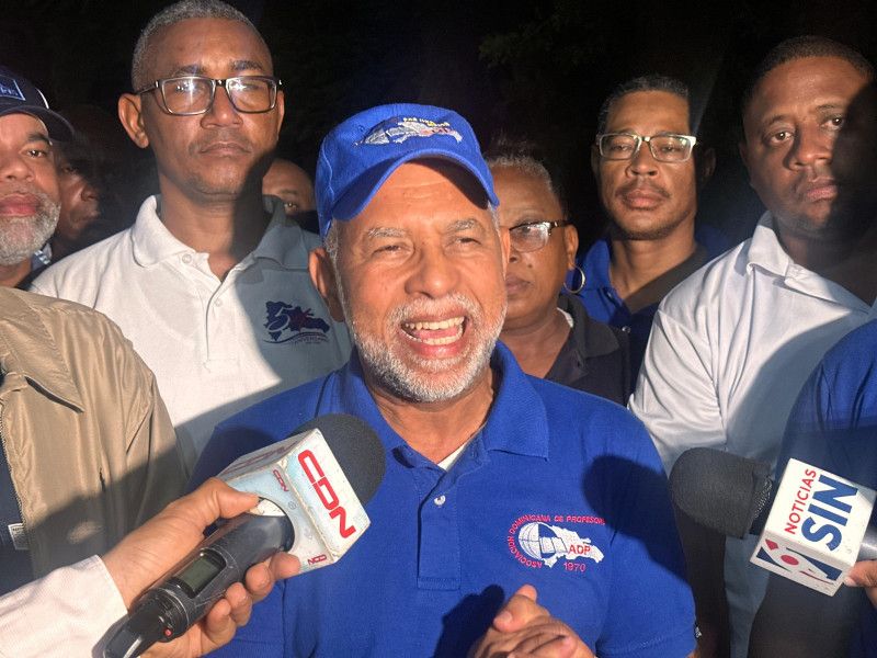 Eduardo Hidalgo: “La ADP seguirá profundizando la demanda de mejores para maestros“ Eduardo Hidalgo: “La ADP seguirá profundizando la demanda de mejores para maestros“