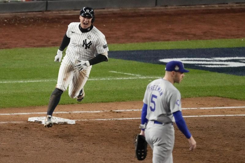 Anthony Volpe mantiene a los Yankees de Nueva York con vida con un grand slam