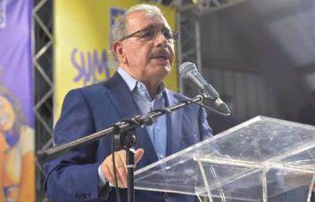 Danilo Medina llama a la militancia del PLD a trabajar por los menos favorecidos