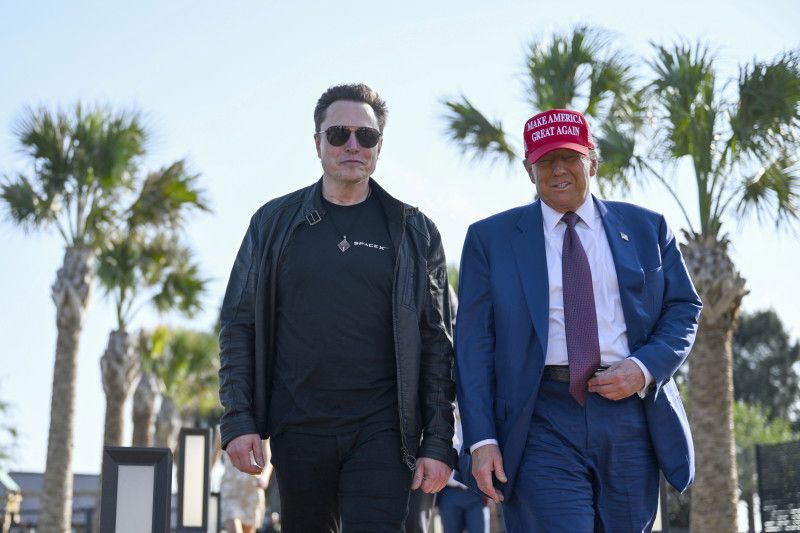 Trump y Musk quieren ser “reyes del espacio” y protagonizan la prueba del cohete Starship