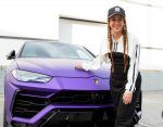 Fanáticos de Shakira compiten para ganarse el Lamborghini de la artista