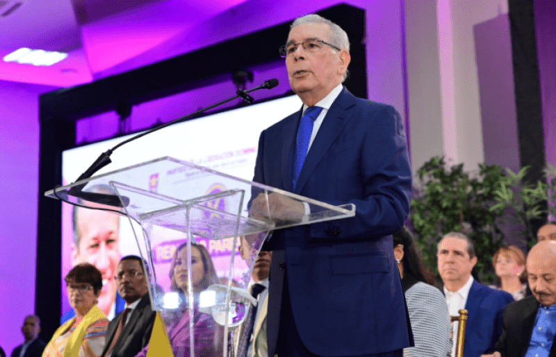 Danilo Medina dice quitarle cesantía a trabajadores sería un retroceso