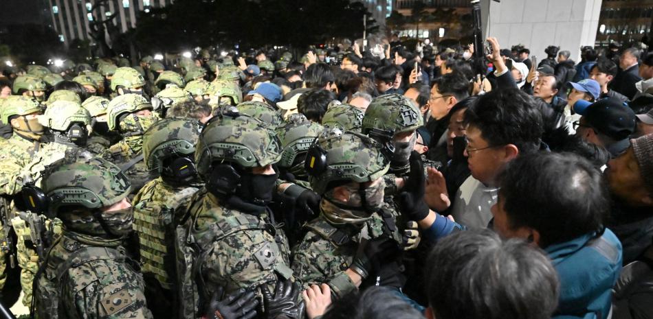 ¿Qué es la ley marcial?