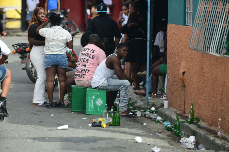 Sociedad de Ortopedas y Dominicana Saludable favorecen control en horario de venta de alcohol