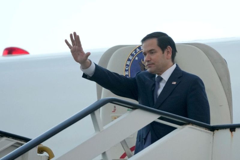 Avión en el que viajaba Marco Rubio rumbo a Múnich sufre un “problema técnico”