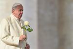 El papa Francisco sigue en estado crítico y el mundo ora por él