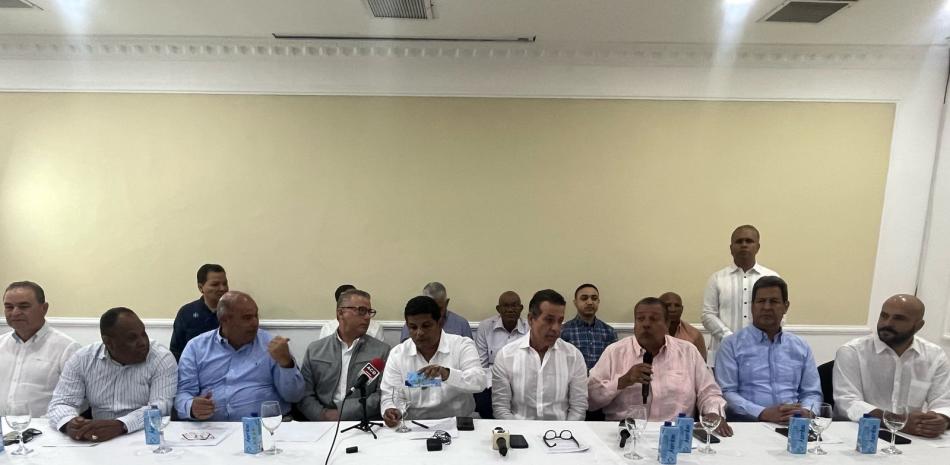 Arroceros niegan aumento de precio y garantizan abastecimiento