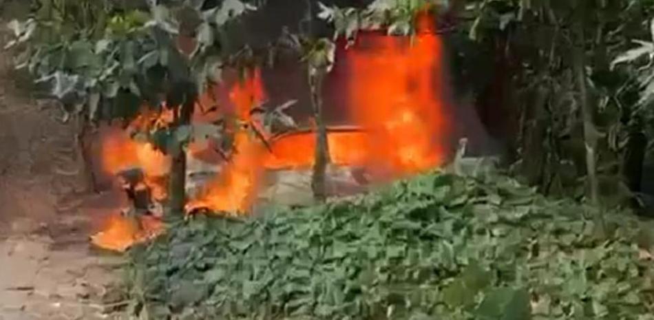 Vehículo de Barrick Gold incendiado en zona prevista para nueva presa de cola en Cotuí