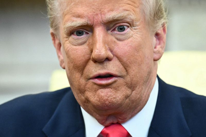 Trump amenaza imponer arancel del 200% al vino y al resto de bebidas alcohólicas de la Unión Europea