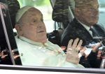 El médico del papa Francisco tuvo que elegir entre “dejarlo ir” o “probar con todo”
