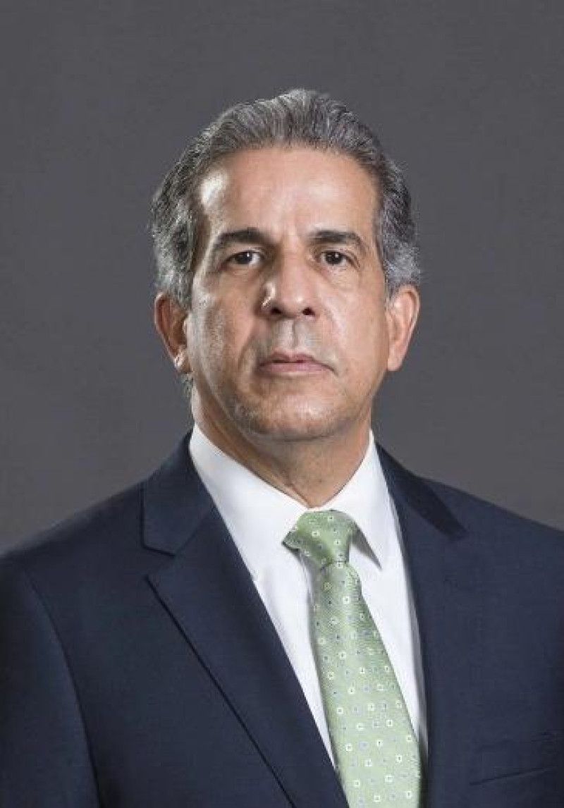 Antonio Espaillat no ha transferido sus bienes, dice abogado