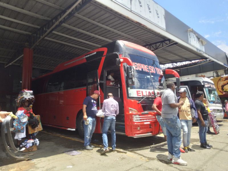 “El espíritu” de la Semana Santa moviliza las paradas de autobuses y estas son las tarifas por viaje