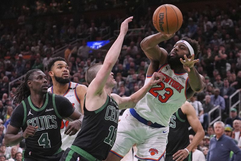 Celtics se mantienen vivos en playoffs frente a los Knicks