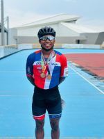 La historia de David Méndez: Un joven atleta dominicano, que vive para rodar y enseñar