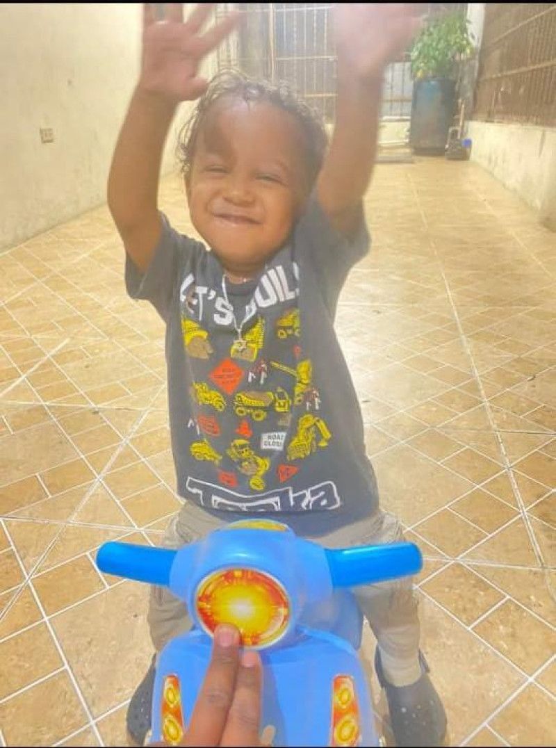 ¿Qué pasó con el niño de 2 años que se asfixió bajo el cuidado de su madrastra en Los Alcarrizos?