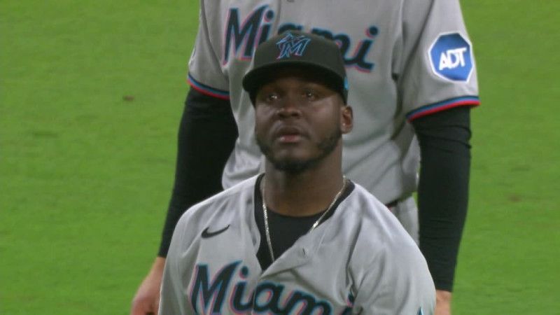 Tatis Jr., Machado, Canó, Luis Castillo y Arráez hablaron con Ronny Simon tras juego de tres errores