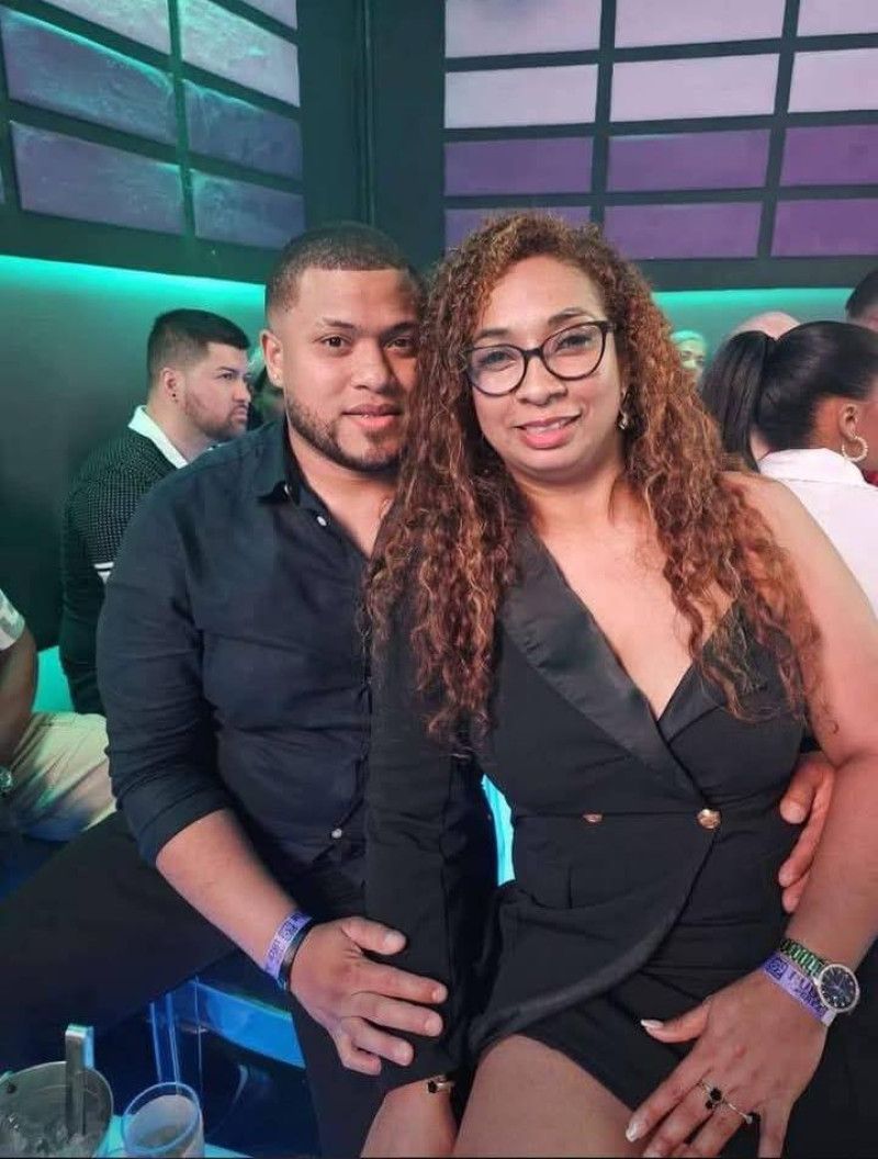 Ramón Santana vino con su esposa de España a arreglarle la casa a su madre y terminaron bajo escombros del Jet Set