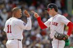 Bello y Devers conducen a los Medias Rojas a completar barrida a Yankees