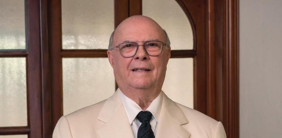 Hipólito Mejía y otros 25 expresidentes piden a ONU y OEA atender “afectaciones” a derechos de Uribe