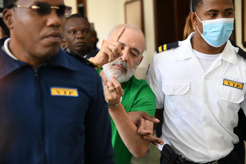 Ángel Martínez necesita que otros jueces otorguen permiso para salir del país