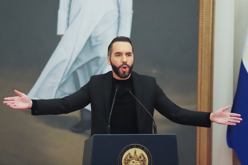 Arzobispo de El Salvador contra las reformas de Nayib Bukele
