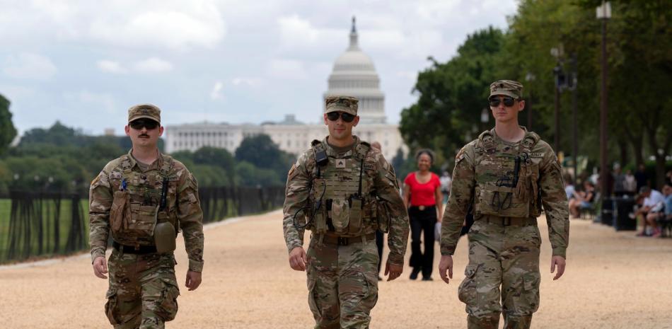 El Pentágono: Ahora portan armas de fuego algunas unidades de la Guardia Nacional en Washington