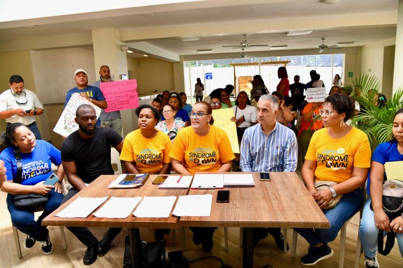 Sin almuerzo, sin transporte y con problemas de energía: Estudiantes con síndrome de Down sin clases