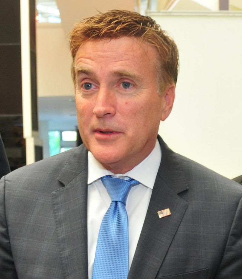 Exembajador Wally Brewster califica de excesivo ataque de EEUU a barco procedente de Venezuela