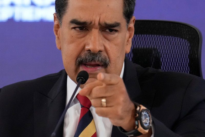 Maduro promete una “república de armas”