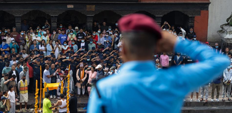 Nepal nombra nueva primera ministra tras violentas protestas