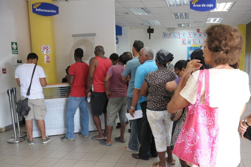 El viacrucis de reclamar por servicios en República Dominicana