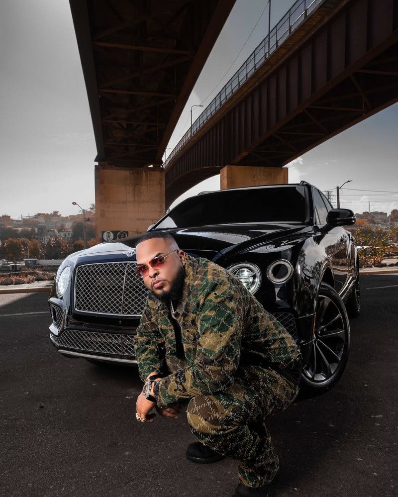 Exponente urbano Martín Lora sufrió accidente de tránsito y uno de sus acompañantes murió