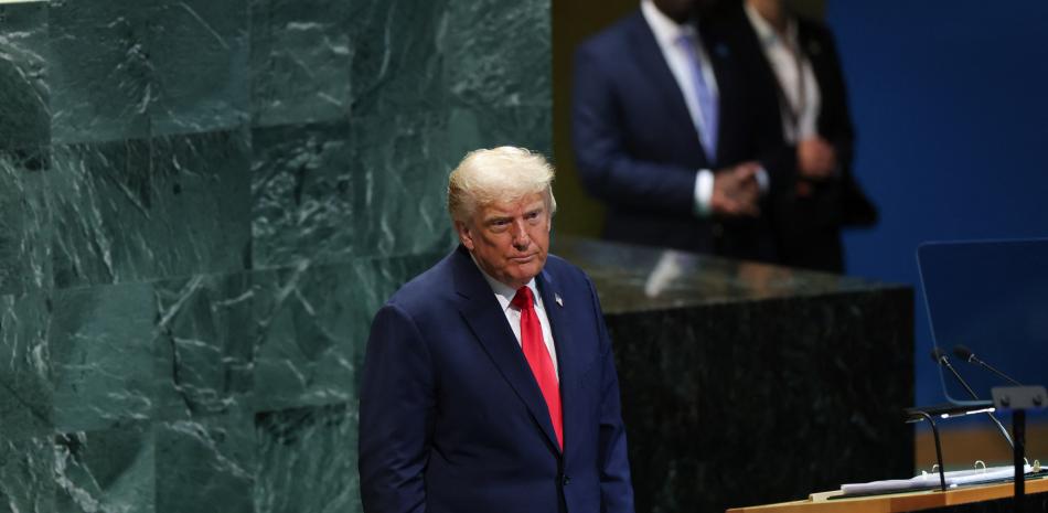 Trump ordena submarinos nucleares frente a Rusia porque “nos amenazó un poco”