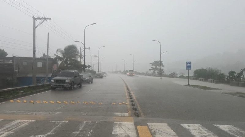 COE eleva alertas: Pone 5 provincias en alerta roja, 9 en amarilla y 5 en verde