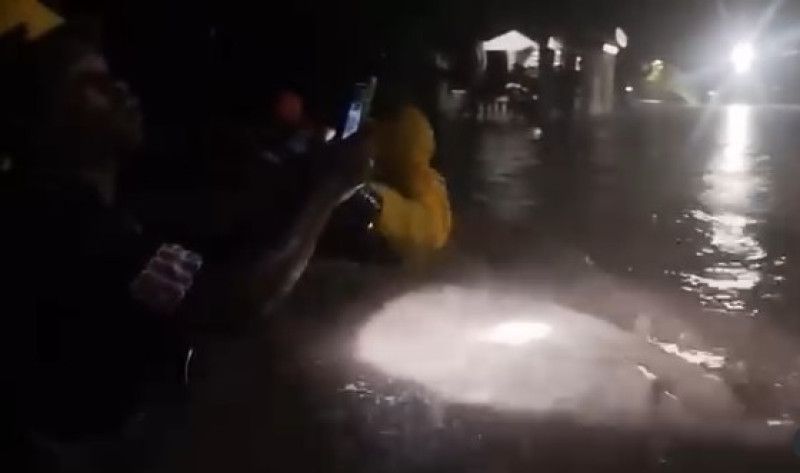 Unas 160 familias fueron rescatas de las inundaciones en El Rosario, Azua, informa la Defensa Civil