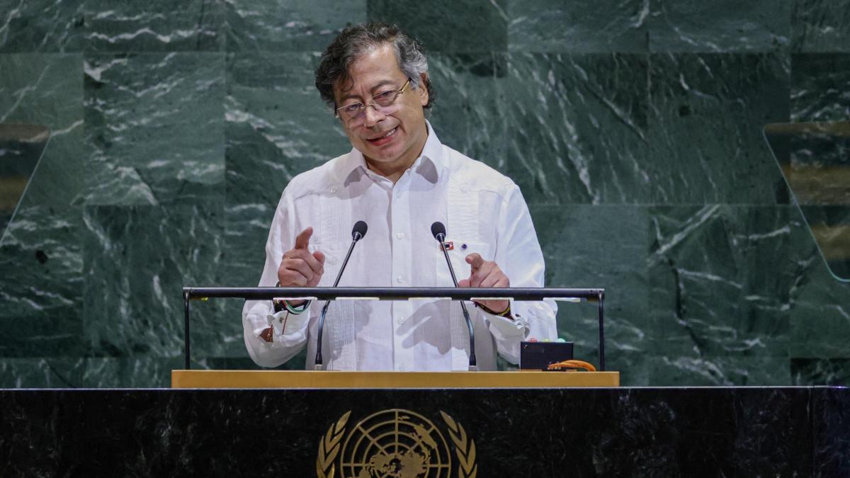 Hamás aplaude la decisión de Petro de expulsar a la legación diplomática de Israel en Colombia Hamás aplaude la decisión de Petro de expulsar a la legación diplomática de Israel en Colombia