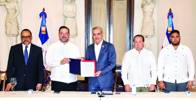 Gobierno advierte “sectores oscuros” ya no podrán apropiarse de áreas protegidas