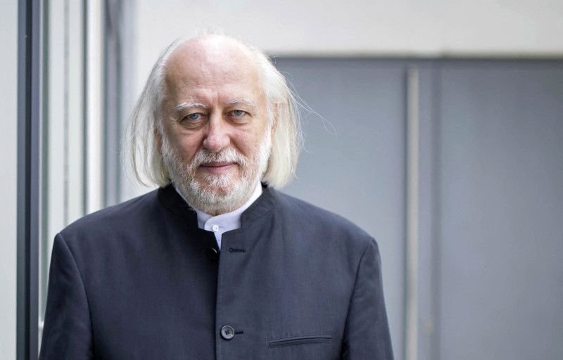 El autor húngaro László Krasznahorkai es el Premio Nobel de Literatura 2025