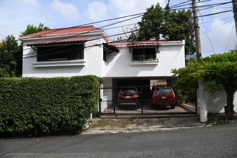 Vecinos sobre tragedia en El Millón: “Era una familia muy unida, ahí no se oyó un escándalo nunca” Vecinos sobre tragedia en El Millón: “Era una familia muy unida, ahí no se oyó un escándalo nunca”