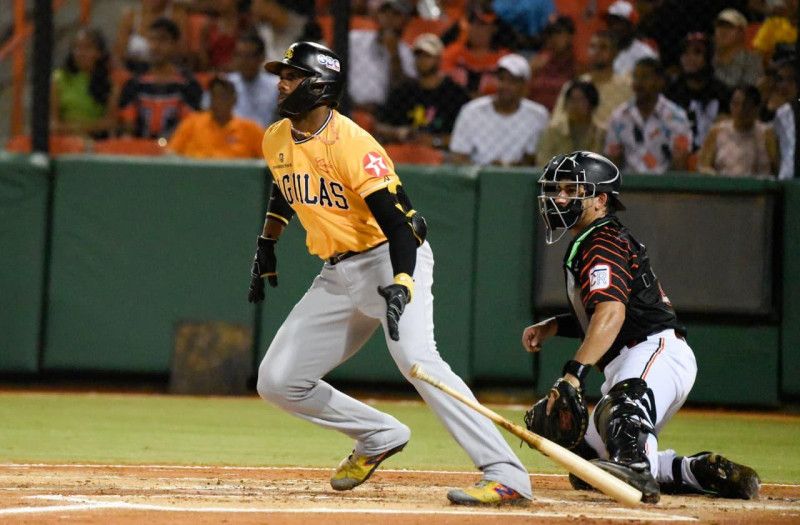 Aderlin y Lagares conducen a las Aguilas a un triunfo sobre los Toros