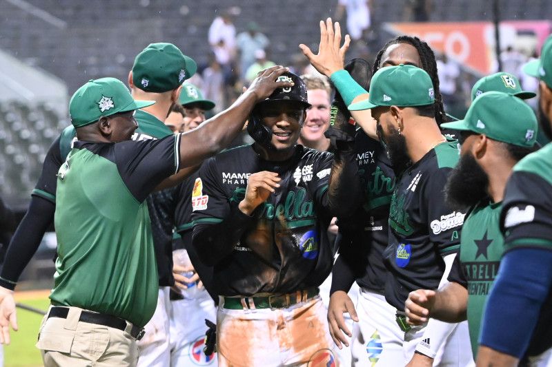 Estrellas dejan en el terreno a los Leones con un wild pitch