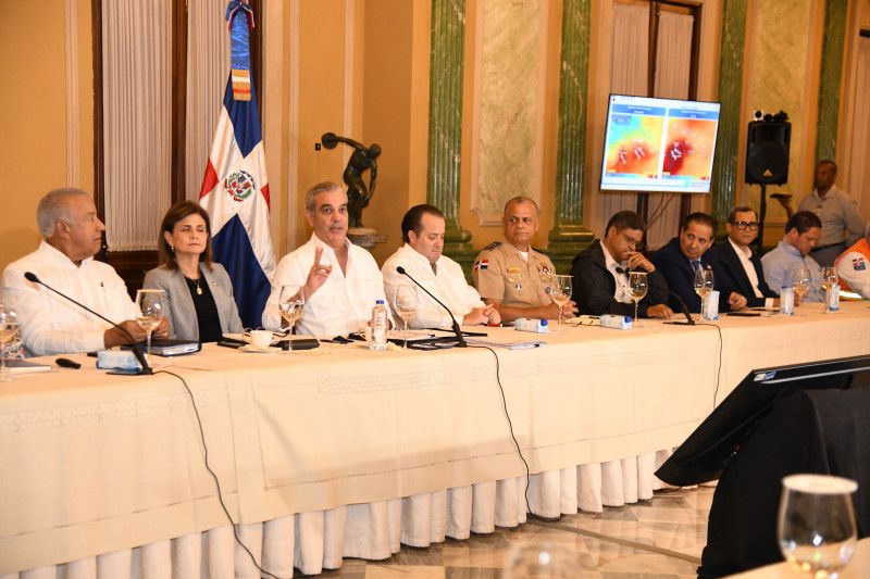 Tormenta Melissa: jornada laboral será hasta la 1:00 p. m. y se suspende docencia en provincias en alerta roja