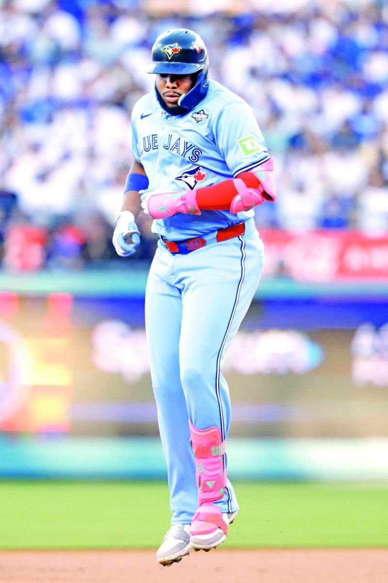 Vladi y Yesavage guían a Toronto, derrota a los Dodgers y buscarán su tercer título en casa