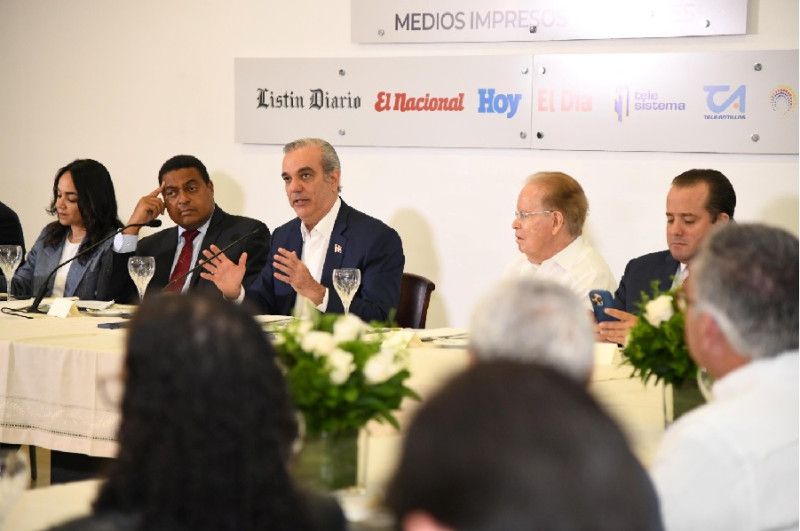 Abinader asegura habrá gran holgura de generación eléctrica en 2028