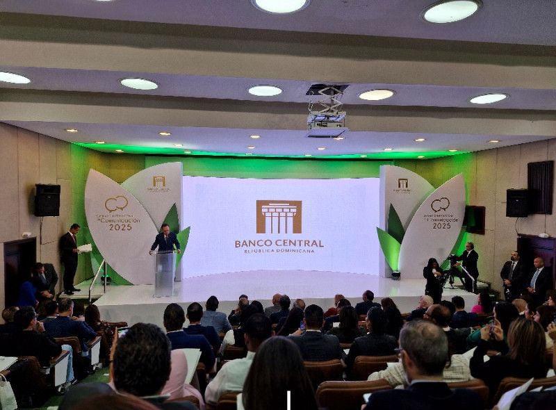 Valdez Albizu destaca importancia de la sostenibilidad y su impacto ante eventos climáticos extremos