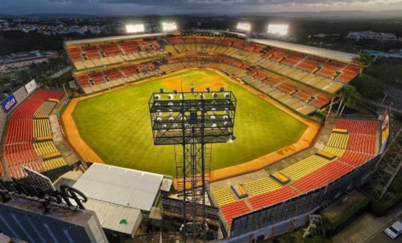 ¡Llegó la luz! Retorna la electricidad en estadios Quisqueya y Cibao